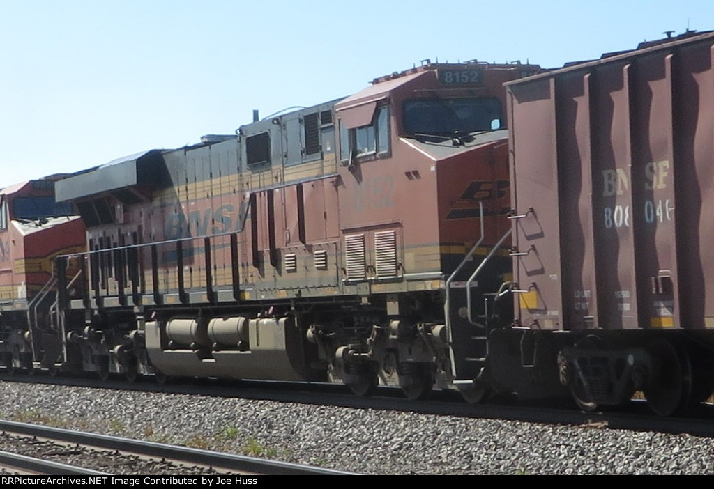 BNSF 8152